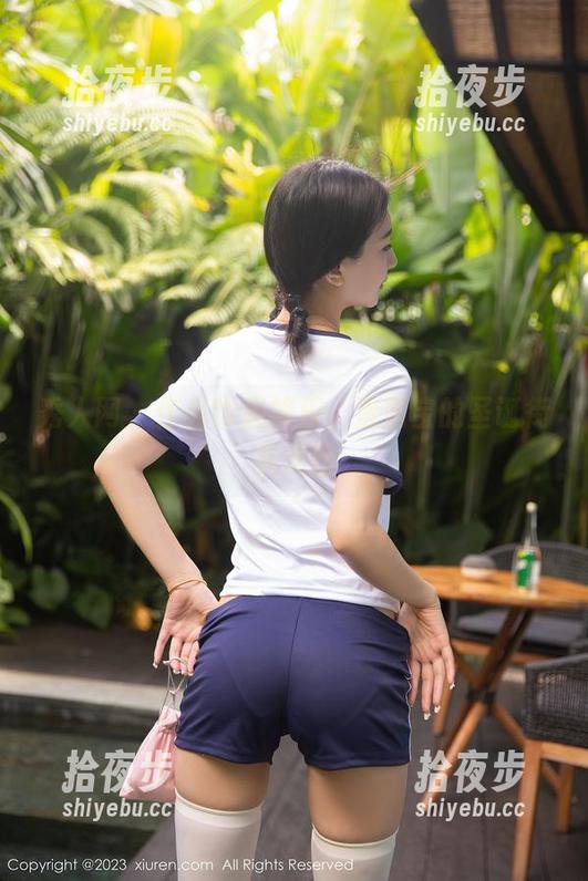 秀人网-蛋蛋宝 秀人网 - 作品也是娱乐,蛋蛋宝的圣诞街头泥巴