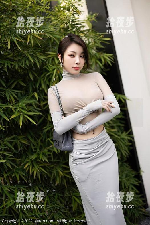 秀人网-陆萱萱cecillia 秀人网 - 直接资源,陆萱萱cecillia的皮衣就是不想放手!