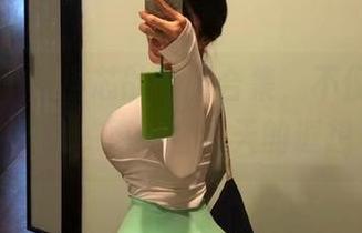 微密圈 – 童小芯的制服合集，不仅仅适合壁纸，更适合春天的遐想