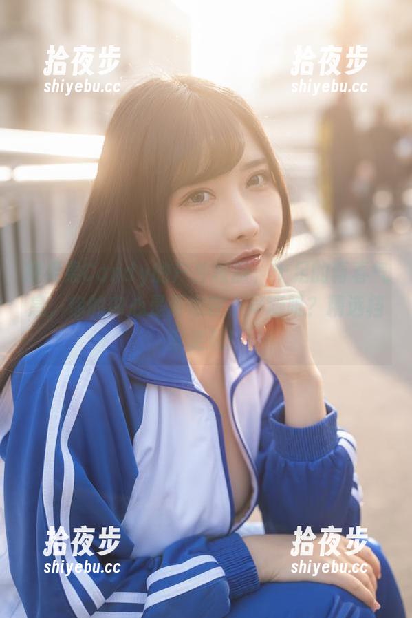 糖果果Candy 糖果果Candy的户外校服,十足的青春气息,你的内心是否也在小声嘶吼?精选档案走起!