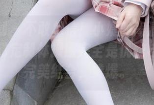紧急企划 – 不敢相信！小婕的高清图库里这身内部定制体操服完全是优雅与动感的完美结合，赞爆。