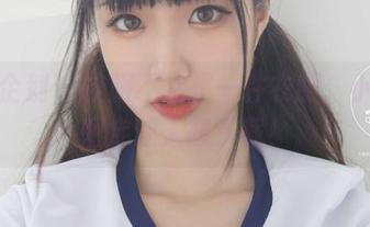 紧急企划 – 校服不止是一件衣服，小恩的图库让人想下载！