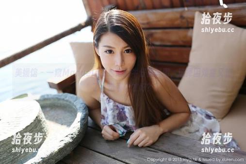 美媛馆-Manuela玛鲁娜 美媛馆 - 一窥Manuela玛鲁娜的牛仔裤美图,选择困难症又犯了,选哪个才好?