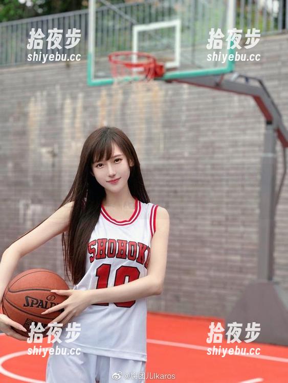 腐团儿Ikaros 腐团儿Ikaros的少女前线写真,合集真让人捧心啊!