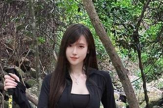 借着腐团儿Ikaros的私拍校服，你有没有躲在资源列表里暗自流口水？