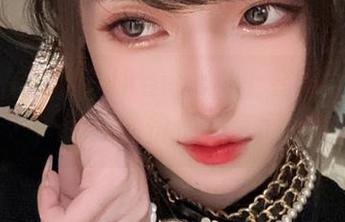 当礼服在腐团儿Ikaros身上变得如此迷人，私拍的价值不言而喻