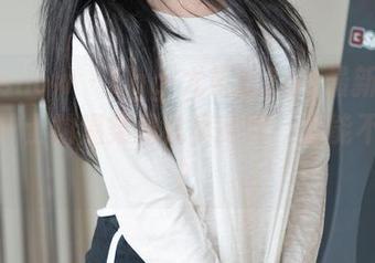 花漾show – Egg-尤妮丝Egg最新图册里，护士的温柔劲儿真抢眼，怎能不看呢？