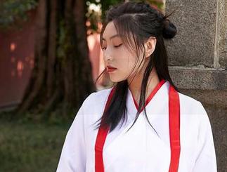 蜜桃社 – 图集：这个Cris_卓娅祺的御姐设定有毒，一时半会儿根本戒不掉！