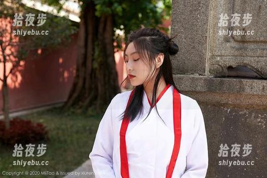蜜桃社 - 图集：这个Cris_卓娅祺的御姐设定有毒，一时半会儿根本戒不掉！