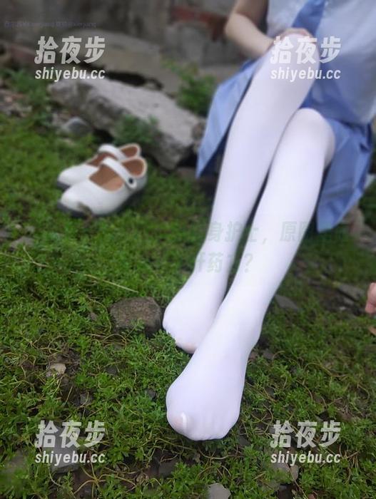 西尔酱 写真集一出,西尔酱变身护士,原图里面有没有人开药方?