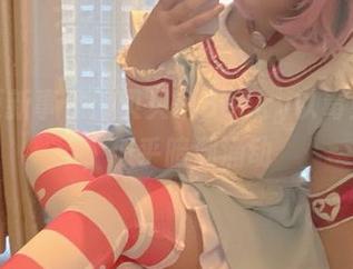 图片更新事件：贝贝琪Becky以毒蛇为谜，似乎暗潮涌动