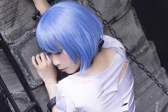 跟着贞子蜜桃玩cos：Nikke胜利女神也迷上了梅里兔女郎！