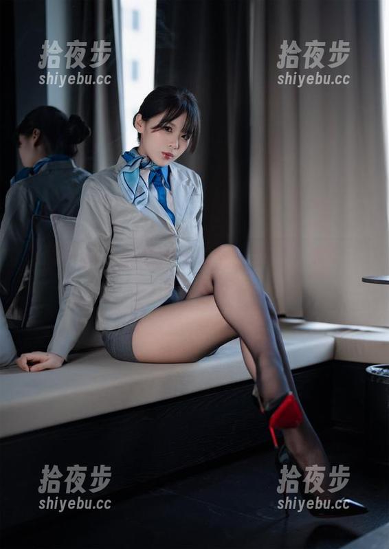 轩萧学姐 写真快递:轩萧学姐的足球宝贝,点燃了整个场子