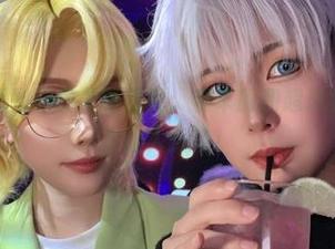这个泡泡就是逊啦最新呈现：赛车服和超现实，一组图集让人瞩目！