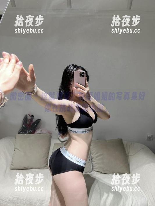铁锤姐姐 微密圈 - 这就难受?铁锤姐姐的写真集好像在挑战我的心脏。