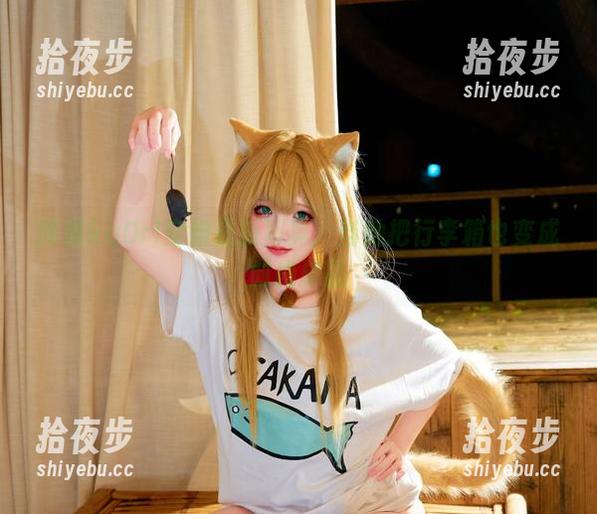 阿薰kaOri 阿薰kaOri空姐最新写真:当她把行李箱也变成时尚单品