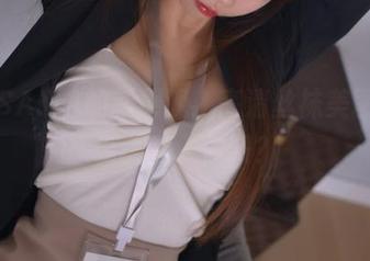 雪琪SAMA的新展现：高清丝袜美图，多少美腿入你眼？