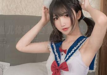 面饼仙儿体操服合集——镜头前的她是体操冠军，镜头后…是失败的家庭煮女王。