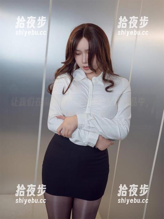 麻花麻花酱 让我们在麻花麻花酱毛衣的私房作品中,嗨翻整个冬季吧!