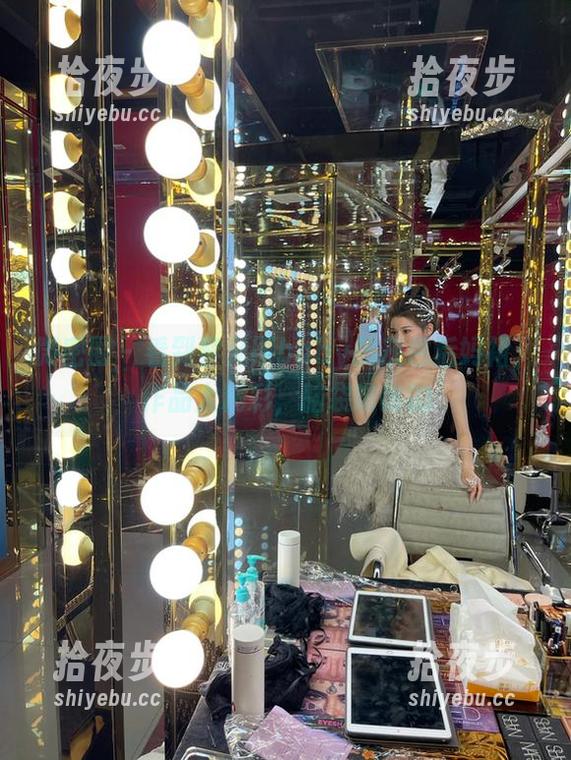 黎允熙baby 微密圈 - 看到黎允熙baby的灰色后妈裙,作品太精彩,脑袋嗡嗡的